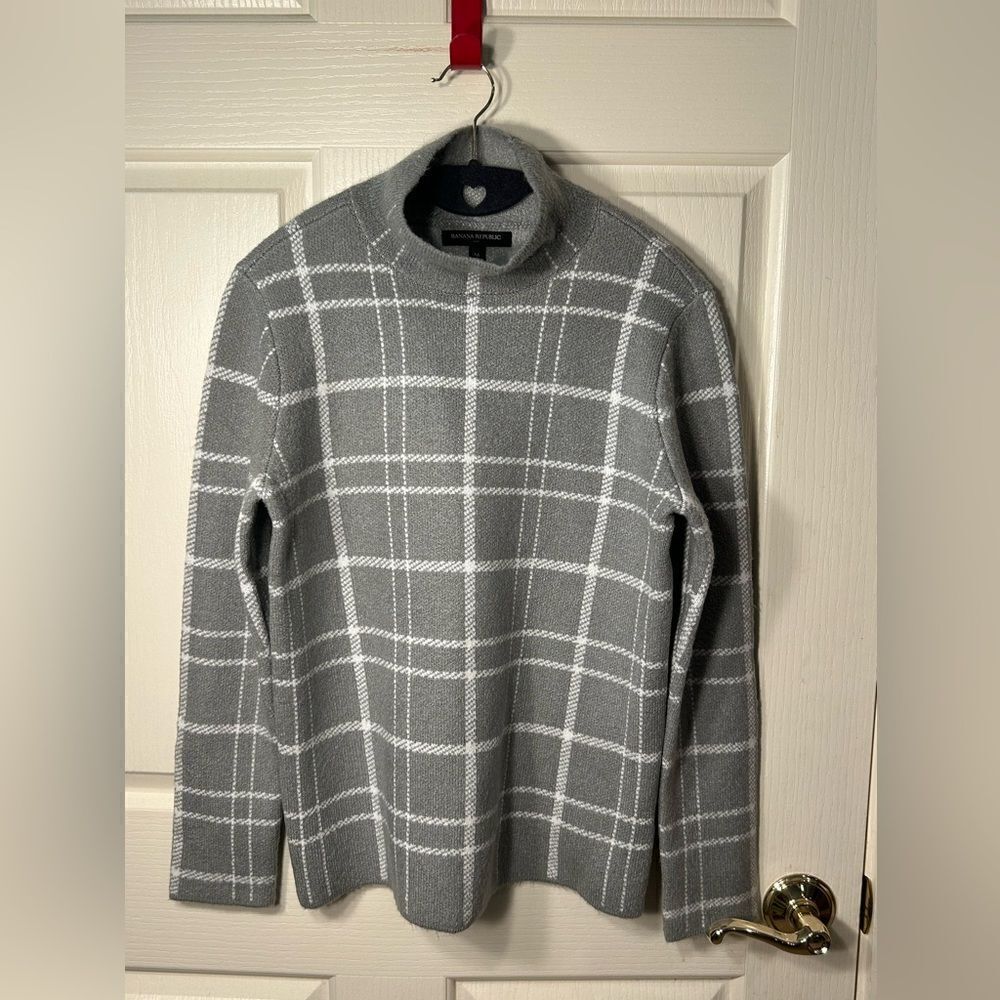 Banana Republic sweater